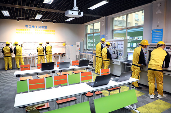 万通电工技术培训学校